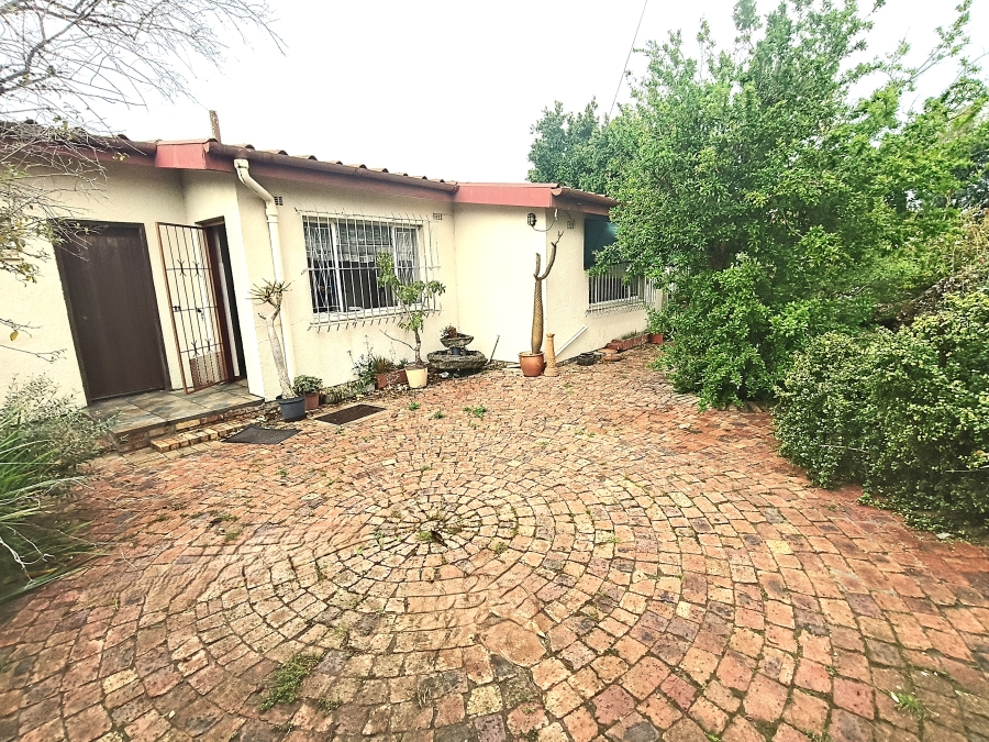 3 Bedroom Property for Sale in Lochnerhof Western Cape